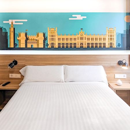 Original Domino House Hotel Valencia Bagian luar foto