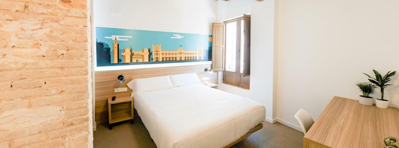 Original Domino House Hotel Valencia Bagian luar foto